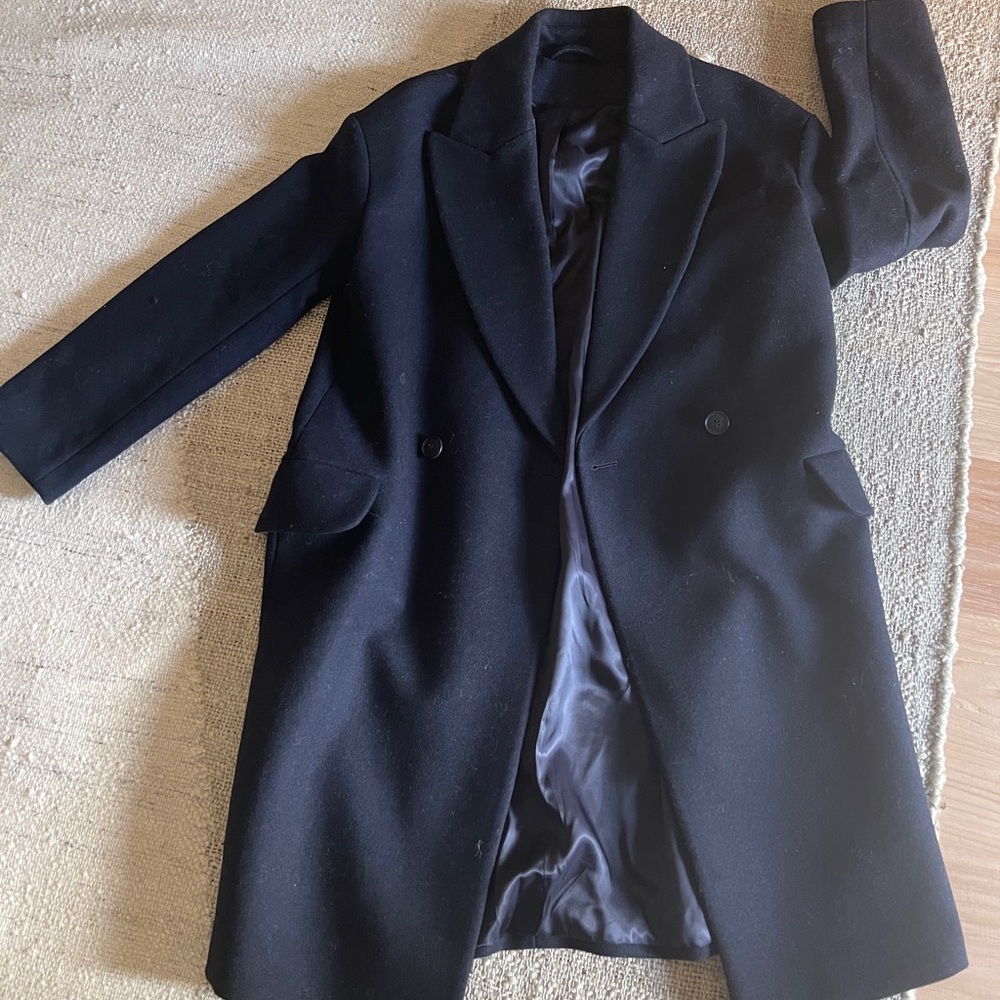 & other stories wool blend navy coat. Only wore for one day. Euro 32 US 0